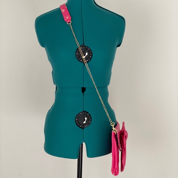 SOLDWomen’s Hot pink big Bow LULU crossbody bag - Picture 2 of 11